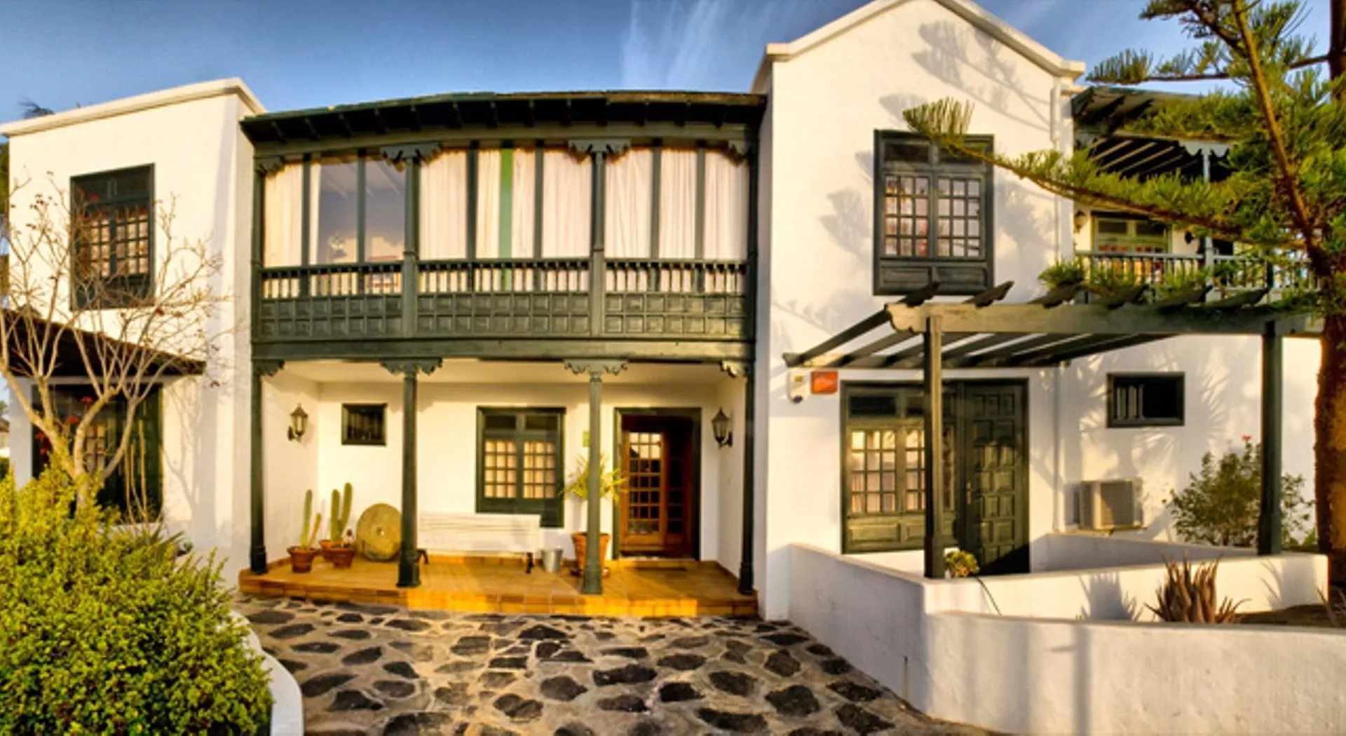 Hotel Rural Finca De La Florida San Bartolome  Spain